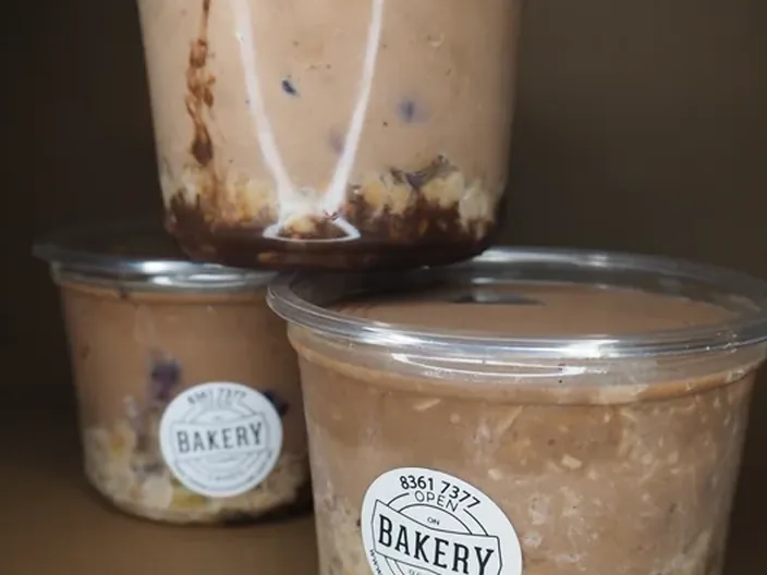Overnight oats in Bakery on O’Connell branded jars.